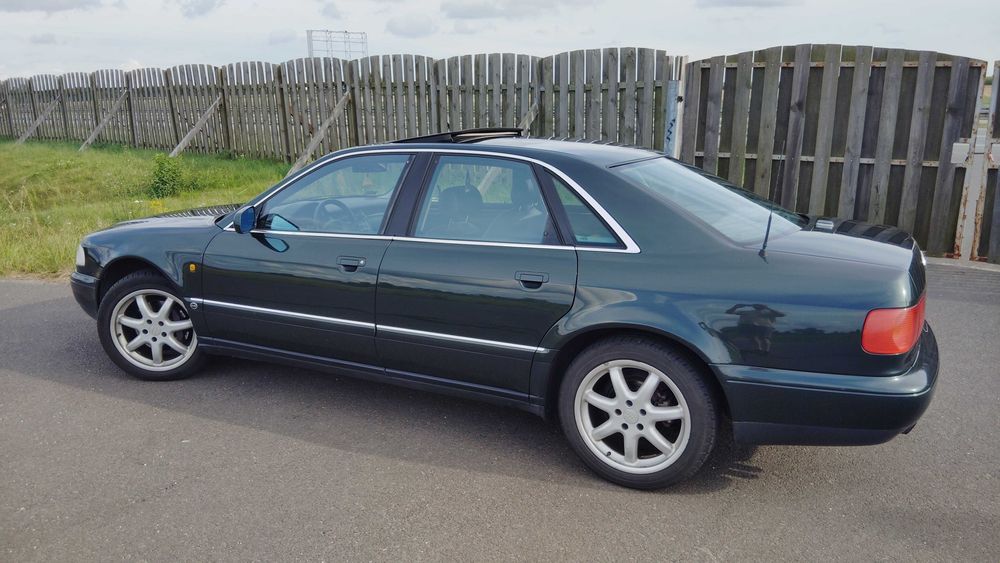 Audi A8 D2 3,7 V8