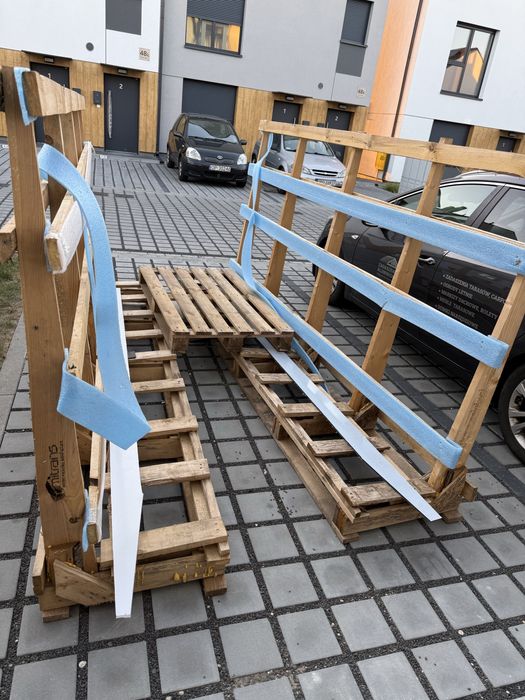 Oddam za darmo stojaki paletowe