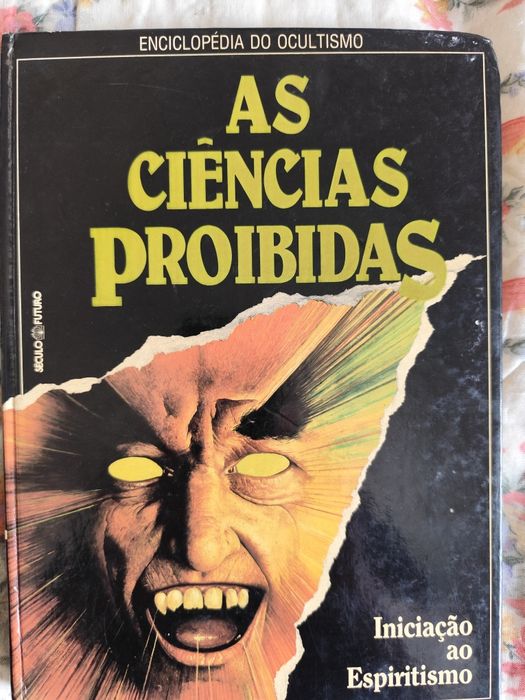 Livro de enciclopédia