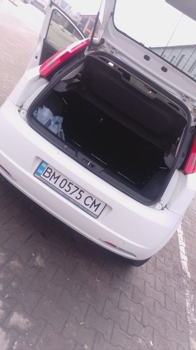 Продам Fiat Grand Punto  2009 1.4 бензин