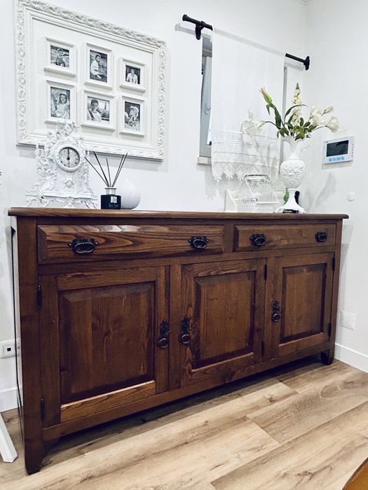 Aparador em castanho