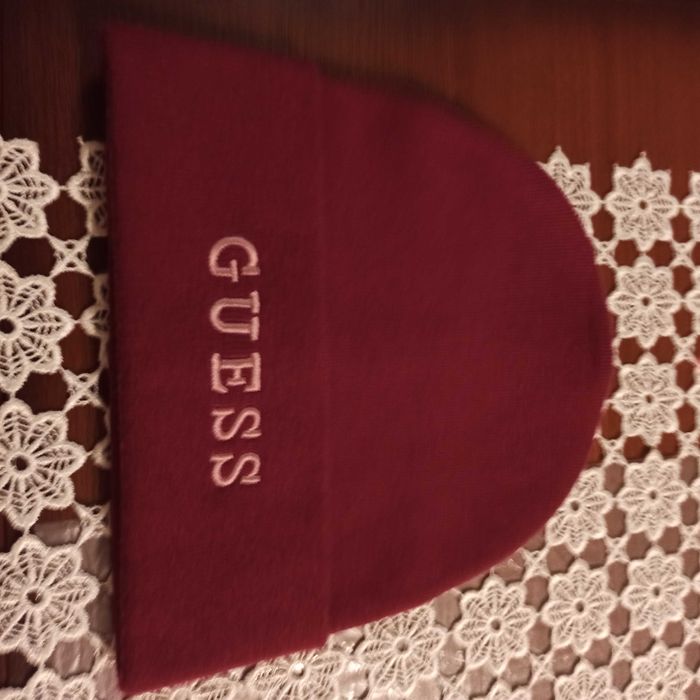 Czapka guess oryginalna L