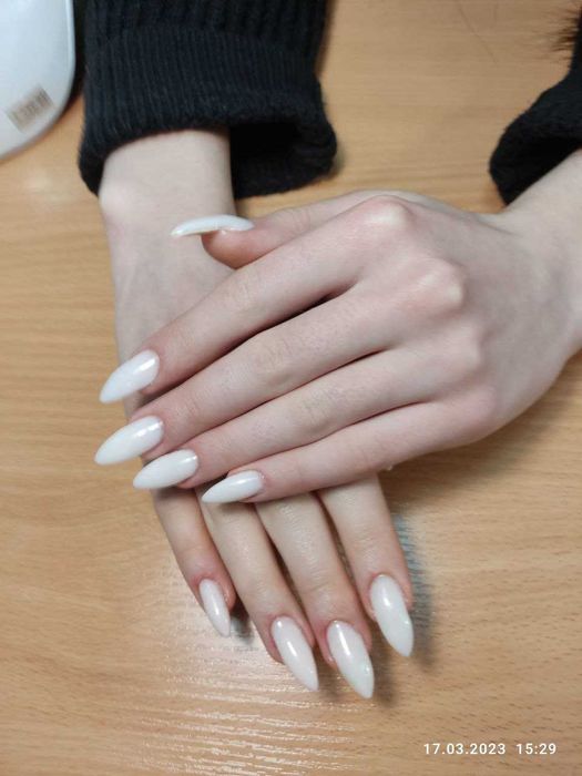 Манікюр педикюр Троєщина