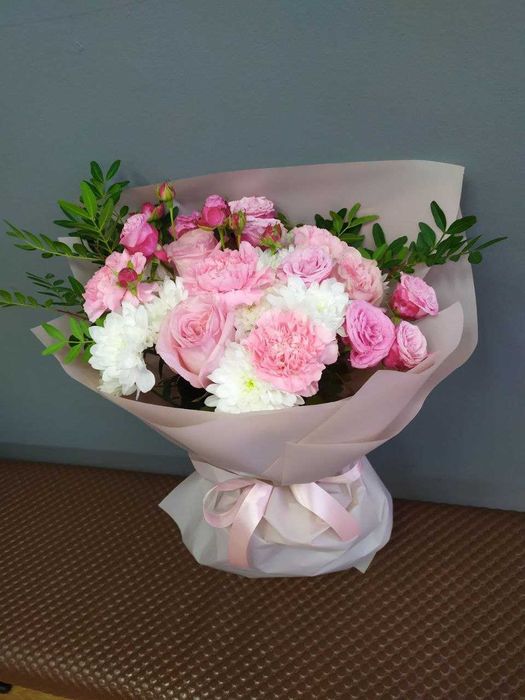 Букети квітів, троянда, еустома, хризантема, гвоздика - доставка Київ