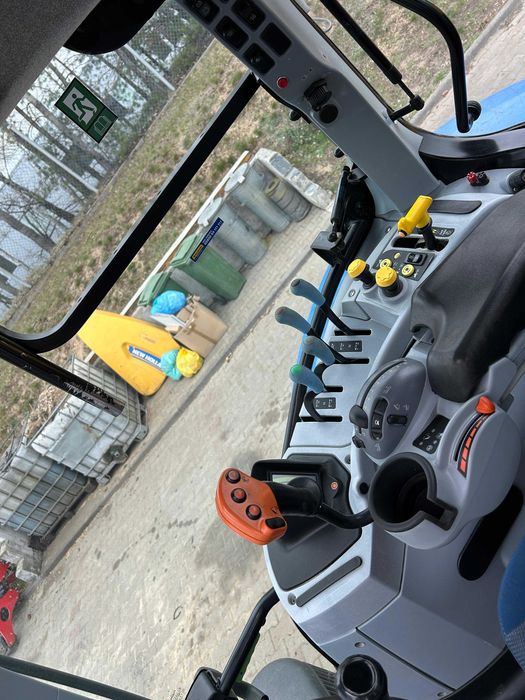 Ciągnik rolniczy T7.165 krajowy