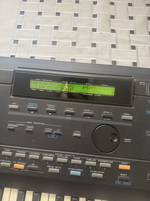 Keyboard Roland E-70