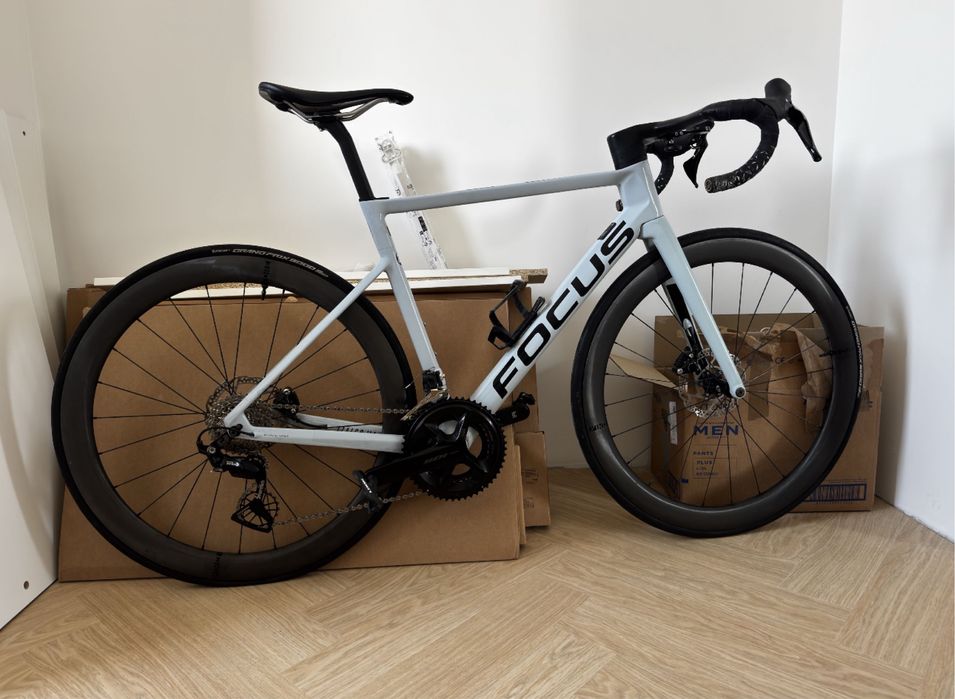 Focus Izalco Max rozm M Vinci Tore 50mm Zintegrowany Kokpit