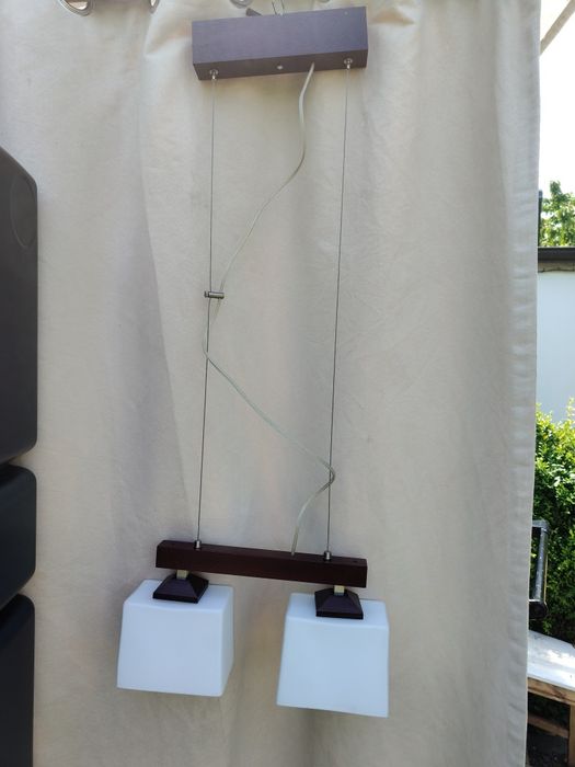 Lampa wisząca nad stół
