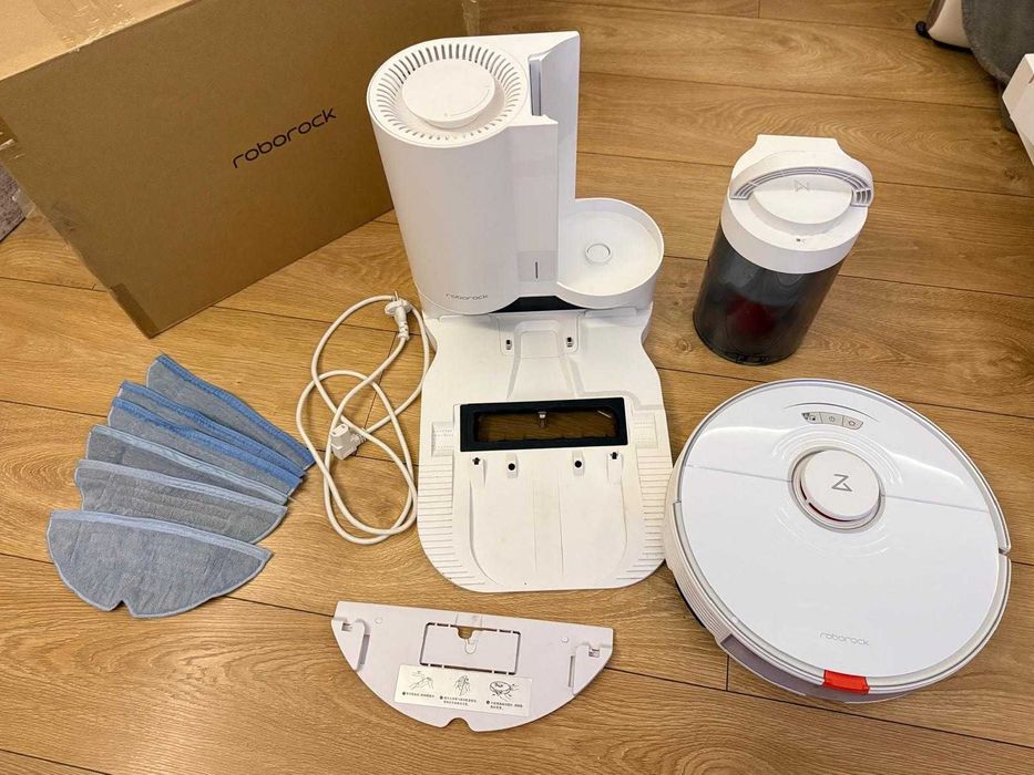 Roborock S7 + stacja samoopróżniania + zapasowe szmatki