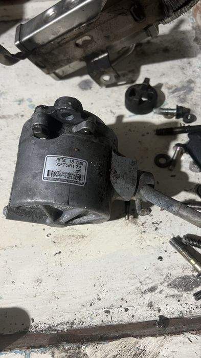 Вакуумний насос -05 Mazda 6 2.0di 2002-2007 X2T58172