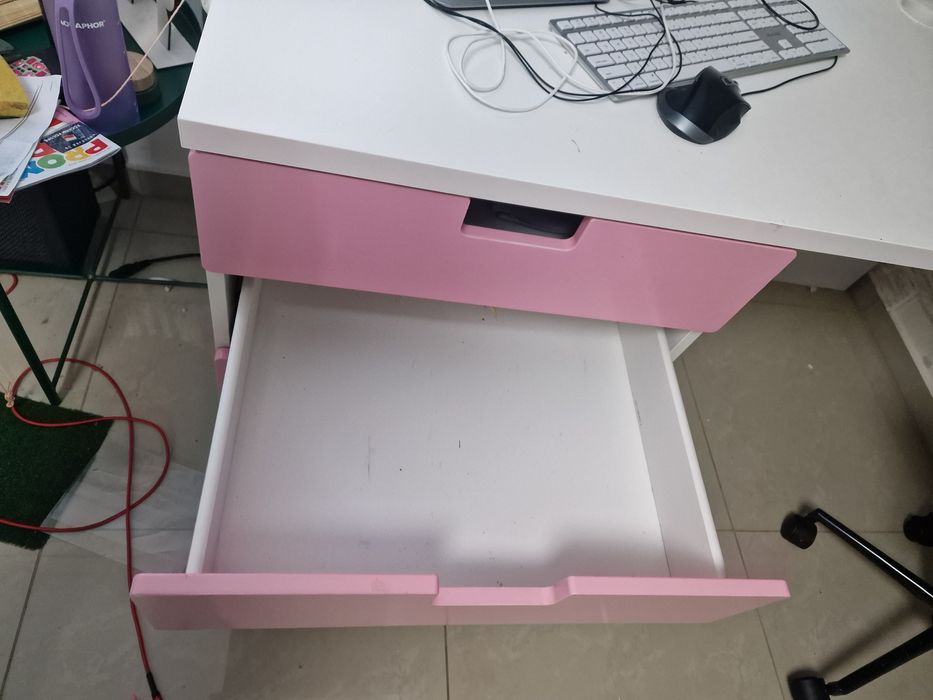 Łóżko pietrowe Ikea z biurkiem I regalem