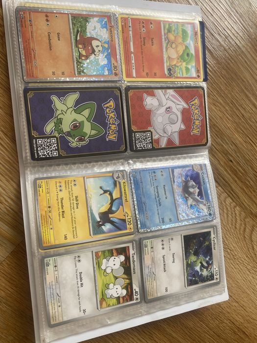 Zestaw kart Pokemon