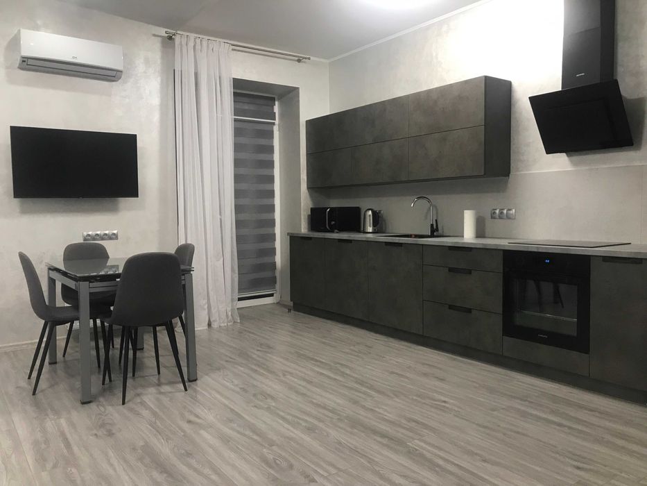 Центр, ЖК Театральний, погодинно, подобово