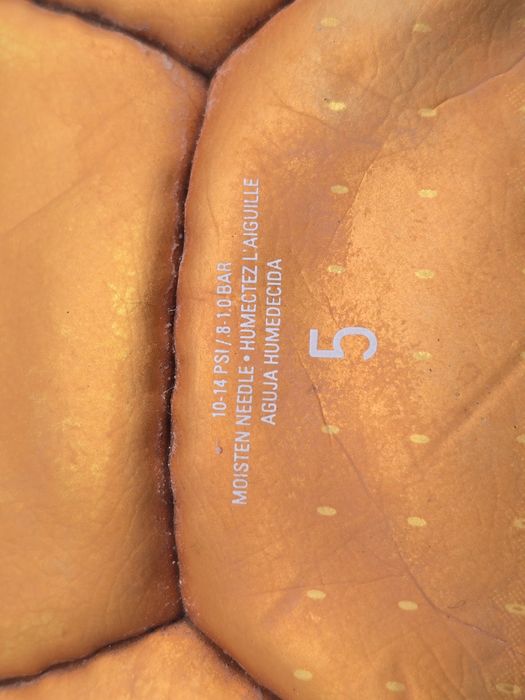 Bola de futebol Nike Mercurial Ouro Finais, edição limitada