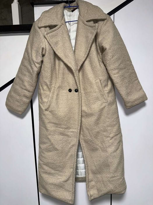 Продам зимове пальто бежеве вовняне з підкладкою