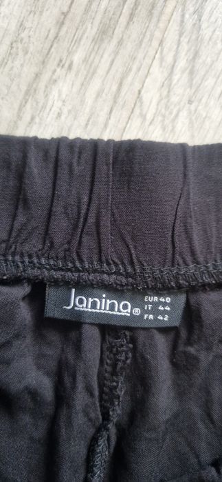 spodenki szorty Janina czarne raz ubrane nie są elastyczne