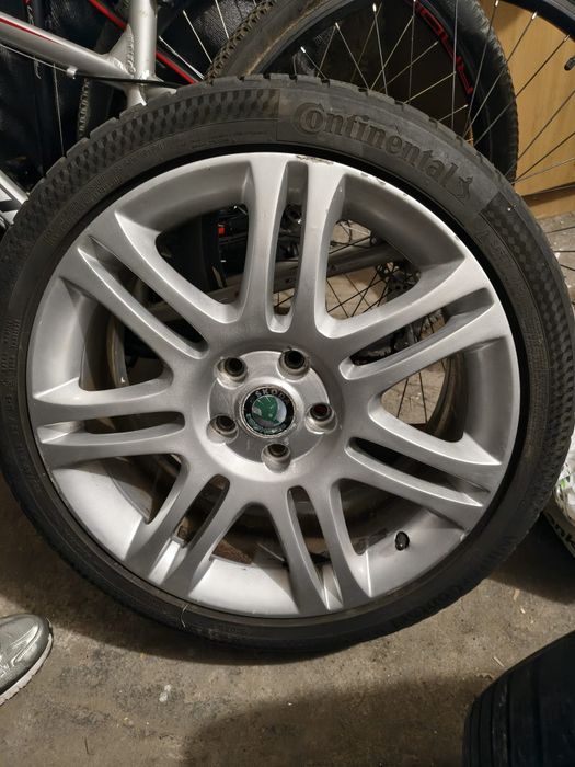 Koła Skoda alufelgi 18 cali 225/40/18 oponyContinental Zimowe