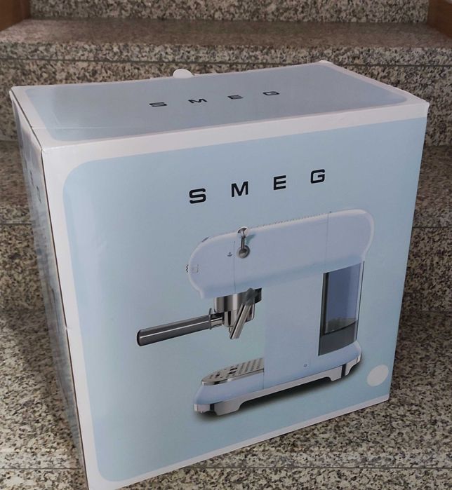 Máquina de Café Manual SMEG Anni 50 ECF01WHEU, nova em caixa, garantia