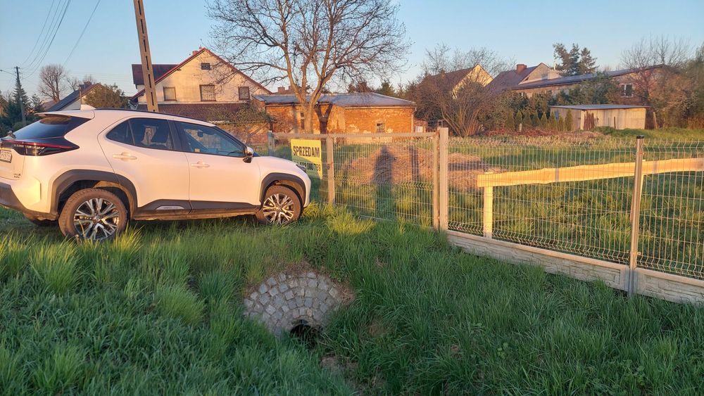 Działka budowlana 2300 m² w zabudowie mieszkalnej w Łące Prudnickiej - More
