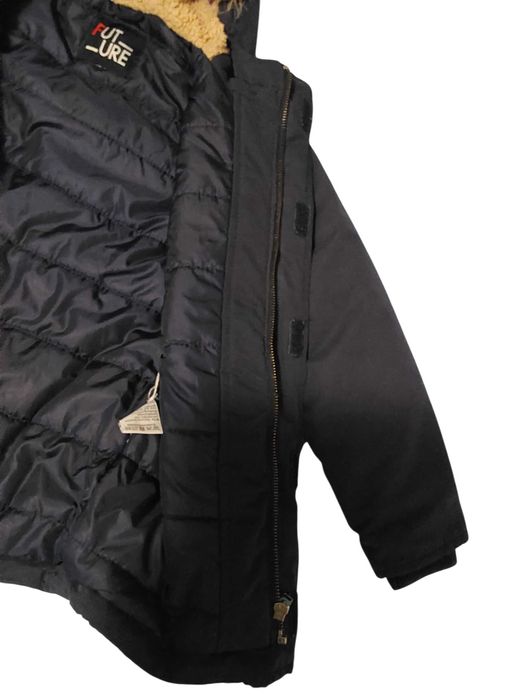 Casaco de criança em ótimo estado