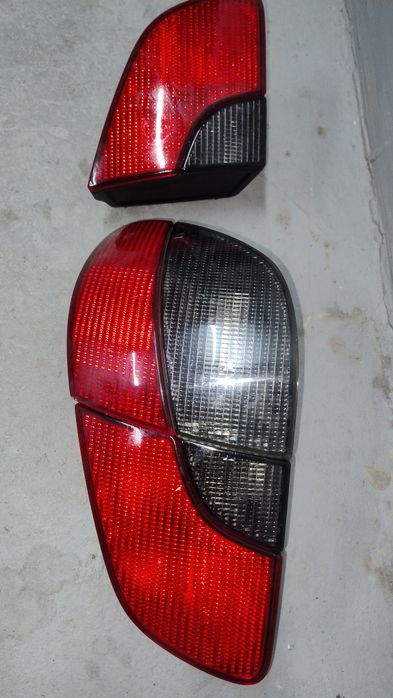 Задній фонар Peugeot 406