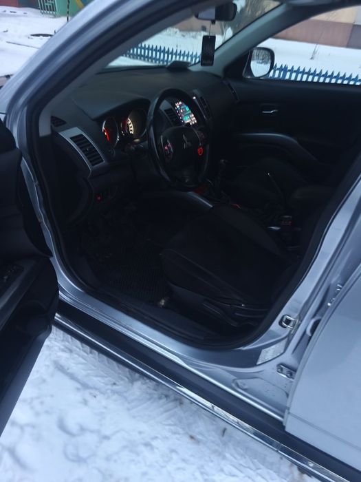 Mitsubishi Outlander Xl