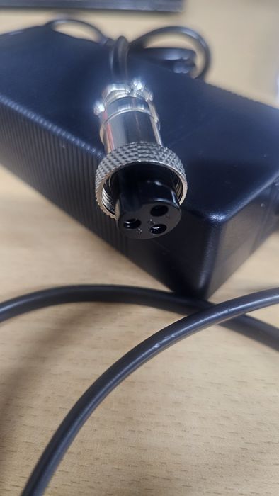 Carregador Trotinete Elétrica EVERCROSS H5 / Vsett
