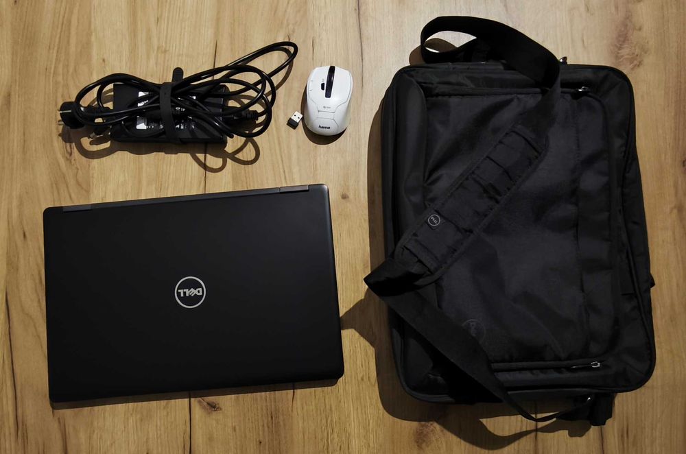 Laptop Dell Precision 3520 i7 7820HQ  16GB RAM  256GB SSD