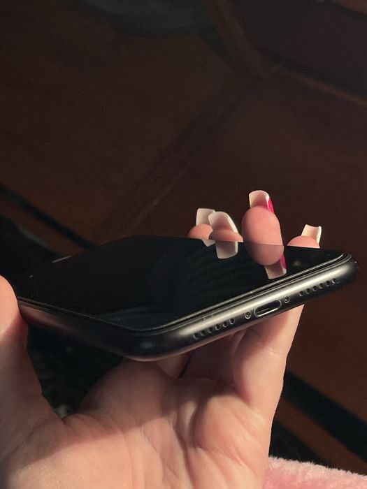 Iphone XR 64 gb 81% батарея