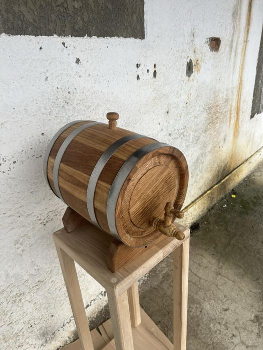 Діжка бочка дубова деревяна з краником на закваску на коньяк водочку