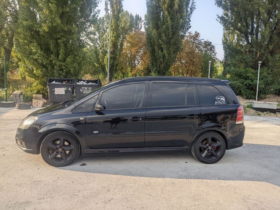 продам автомобіль Опель Зафіра б 1.9