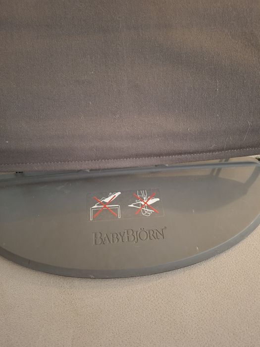 Espreguiçadeira BabyBjörn Balance Soft – Cinzento Escuro