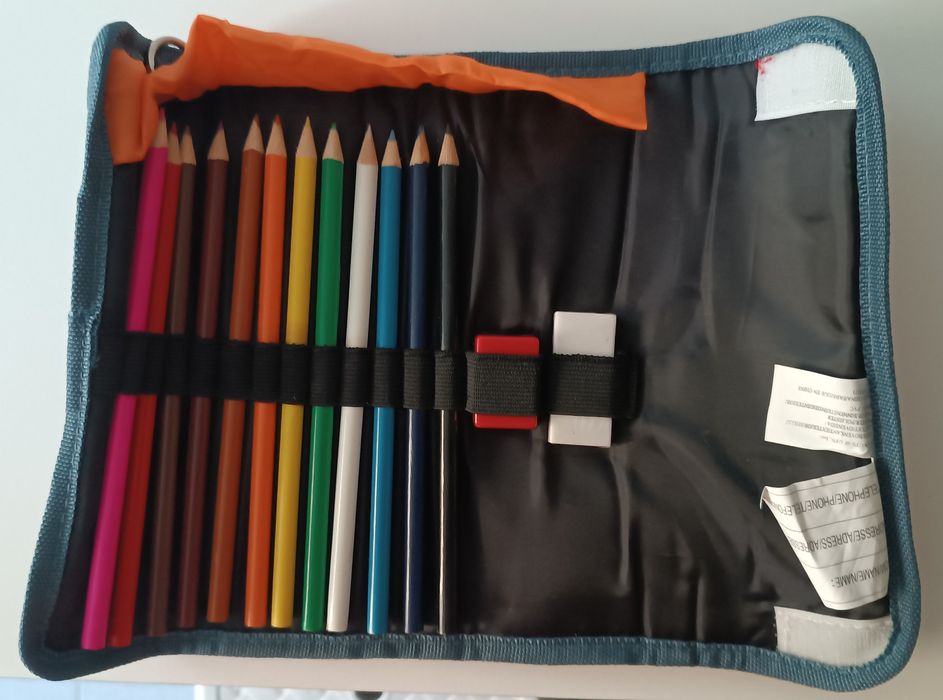Mochila de criança e estojo com desenho do Snoopy
