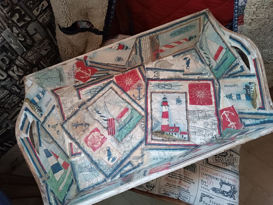 Продам дерев'яну тацю