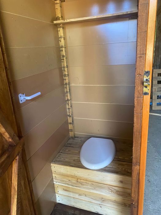 Toaleta kibel na budowe wc drewniany