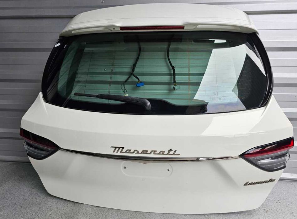 Кришка багажника Maserati Levante 2017-2021