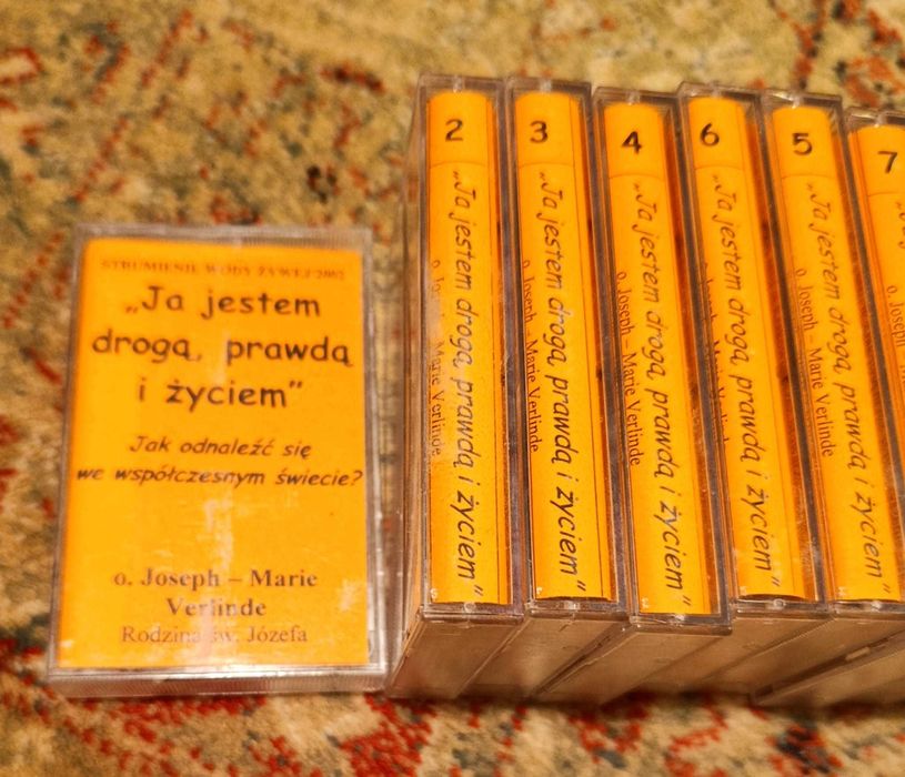 Zestaw kaset magnetofonowych 11 szt. wykład o. JM Verlinde