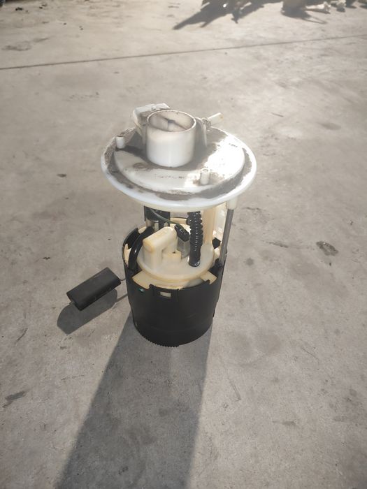 Fiat Punto II 1.2  pompka pompa paliwa 467.43677 i inne