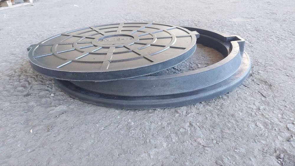 Люк садовий каналізаційний 1,5 т чорного коліру