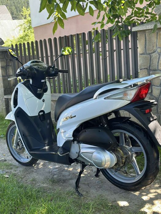 Скутер Honda sh 150