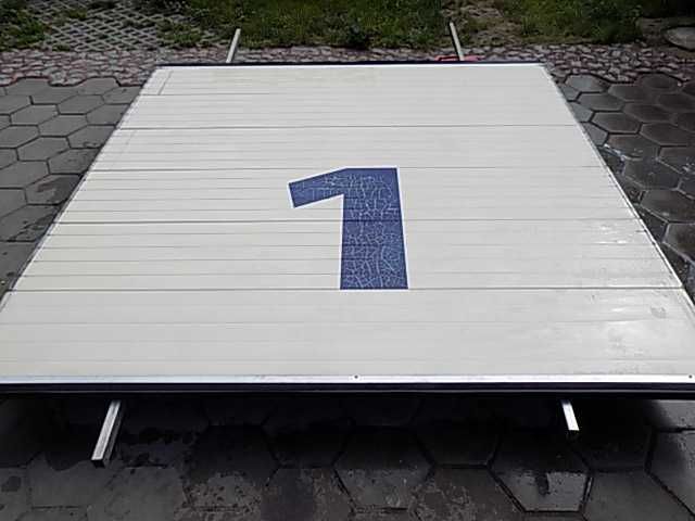 Brama garażowa segmentowa panelowa 304x301cm