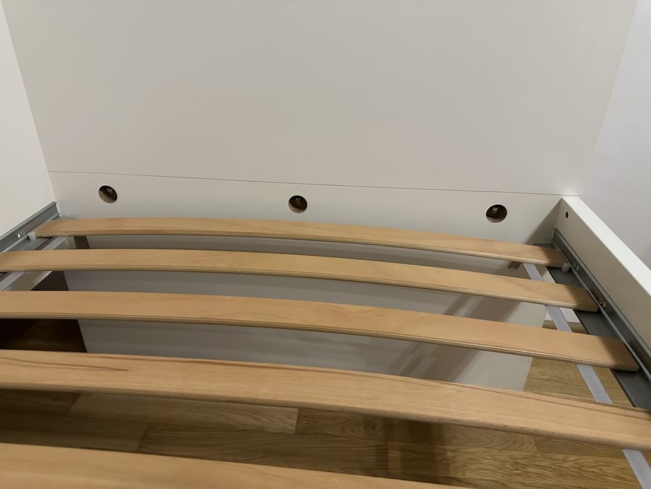 Łóżko pojedyncze IKEA 90x200 z materacem