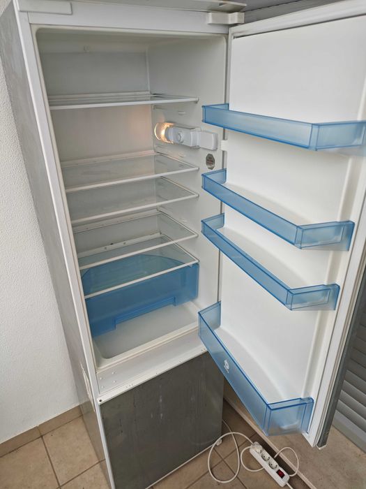 Frigorífico Combinado de Encastrar Balay em boas condições