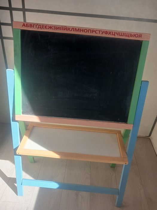 Мольберт дитячий