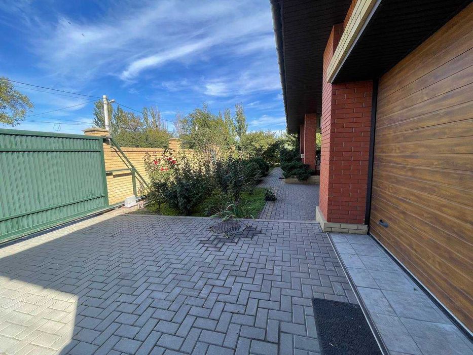 Продаж будинку в Космічному районі