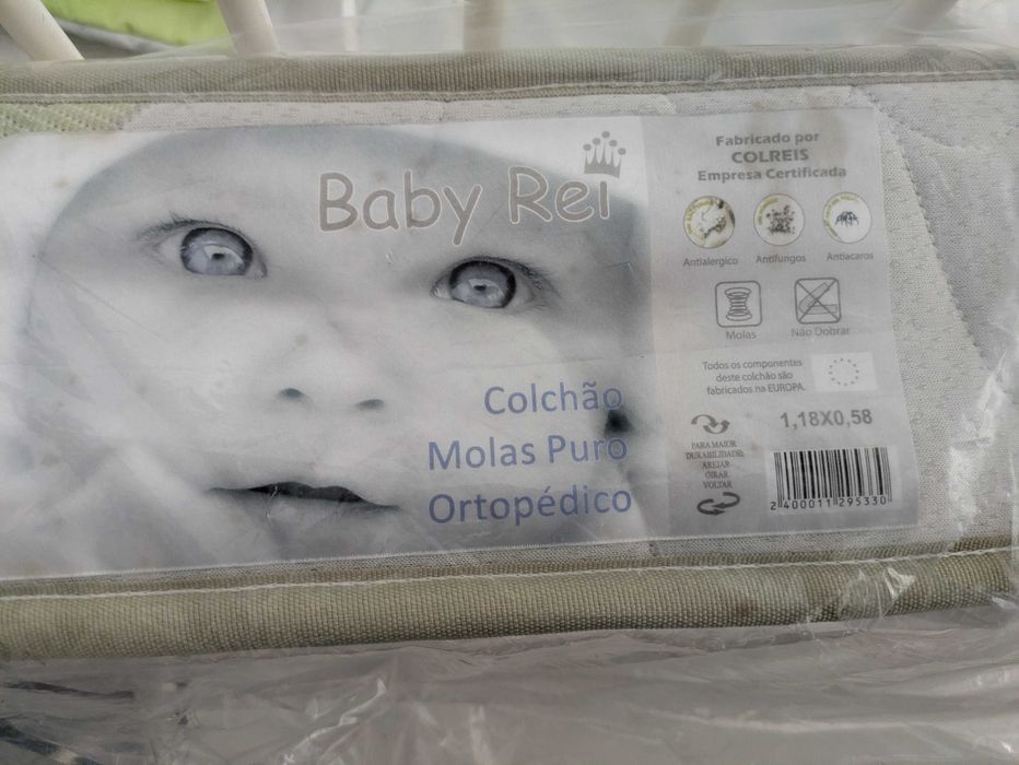 Berço bebé + colchão + roupa de cama