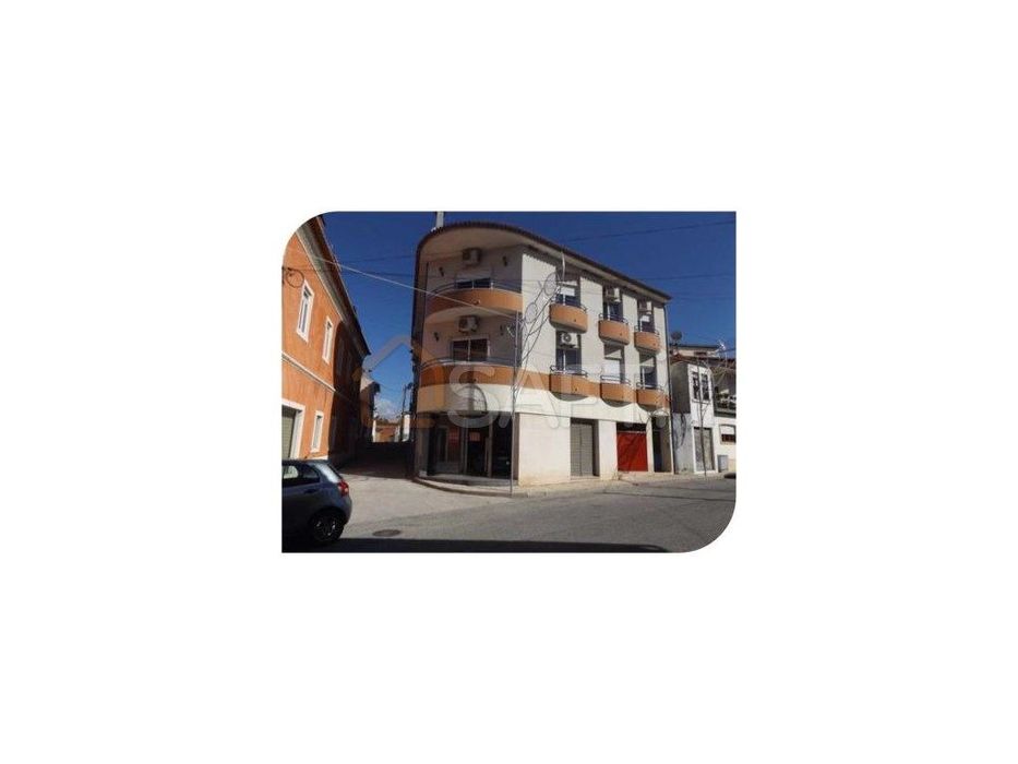 Espaço Comercial para Venda - Amiais de Baixo