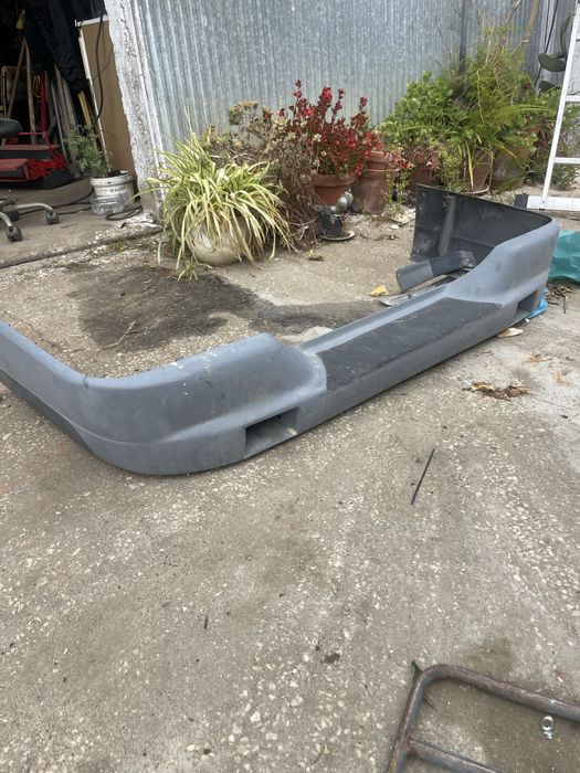 Parachoques trazeiro Nissan Navarra