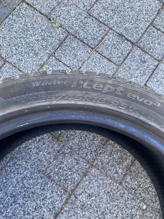 Komplet opon zimowych do BMW 3, G20, Hankook Winter evo3, 225/45/18 i 255/40/18