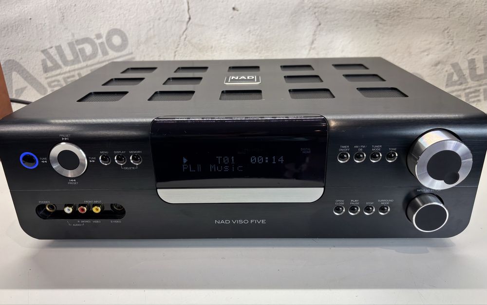 NAD Viso Five amplituner